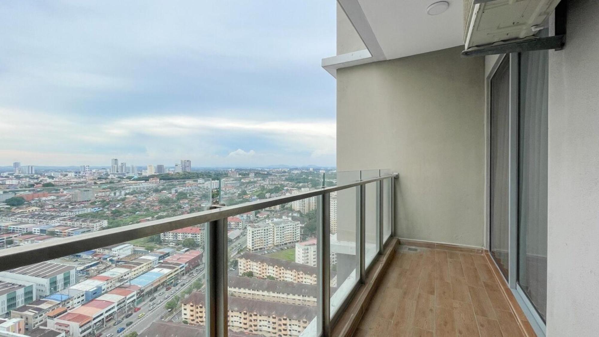 Silverscape Seaview Residence Melaka Exteriör bild