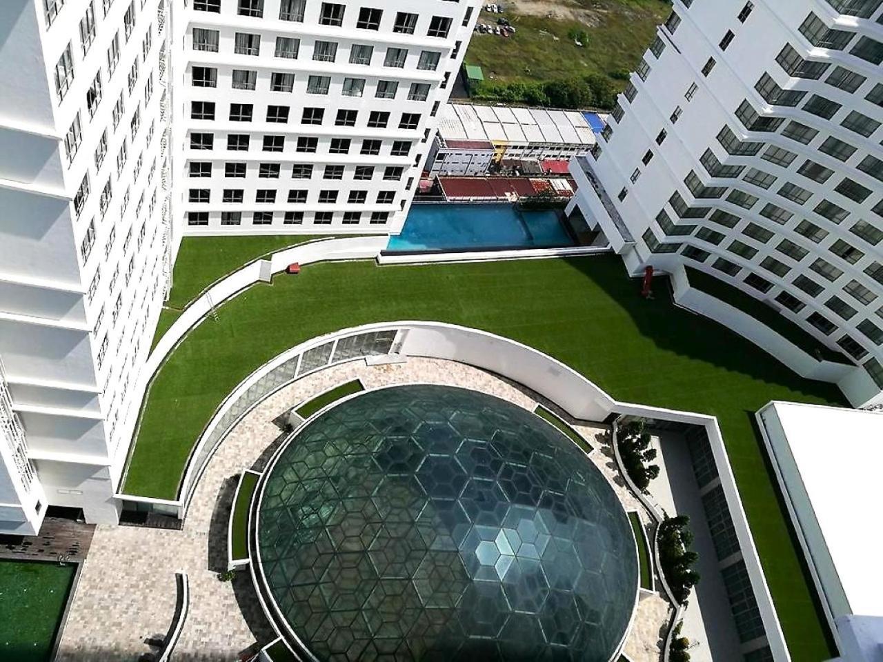 Silverscape Seaview Residence Melaka Exteriör bild