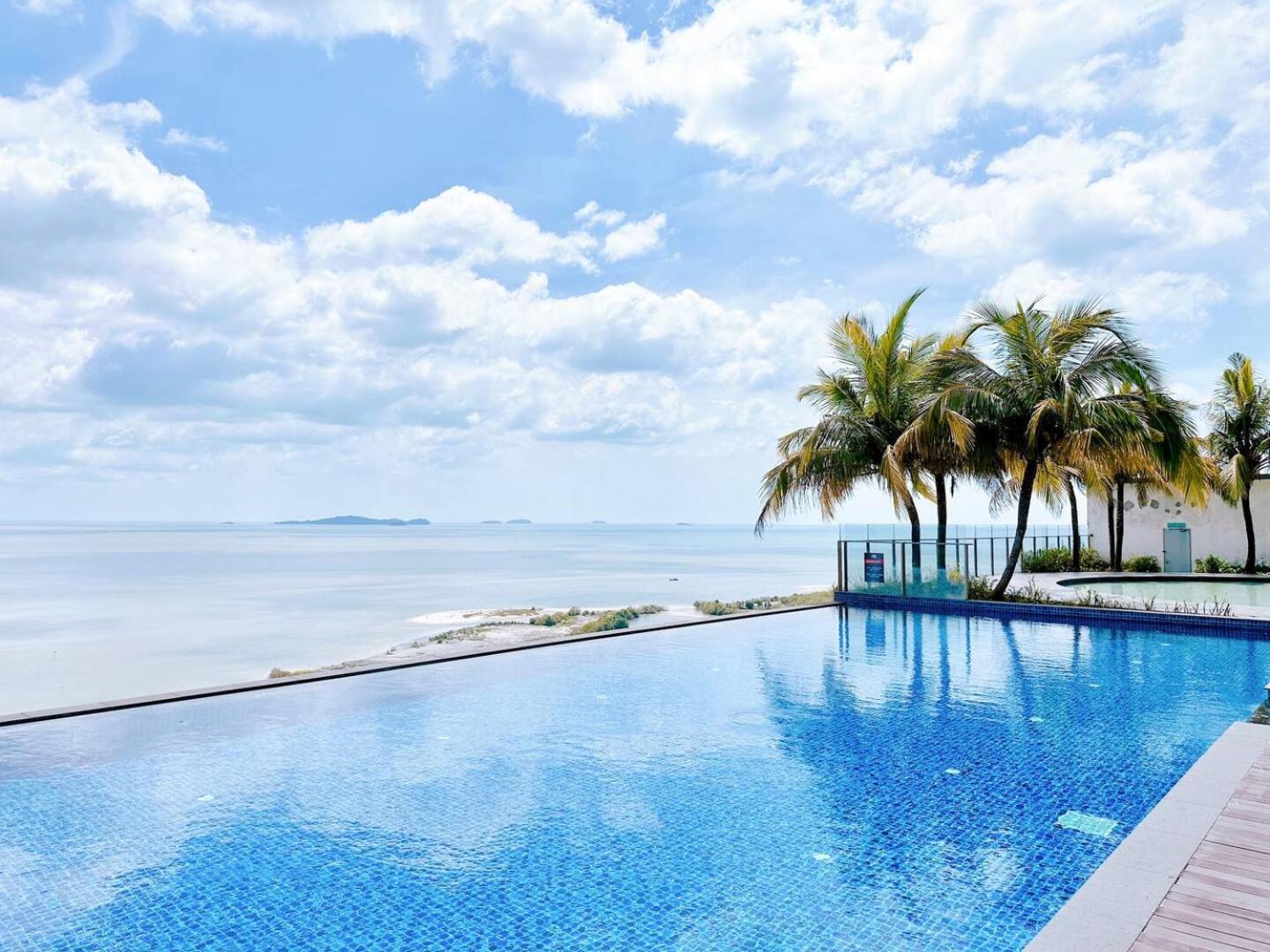 Silverscape Seaview Residence Melaka Exteriör bild