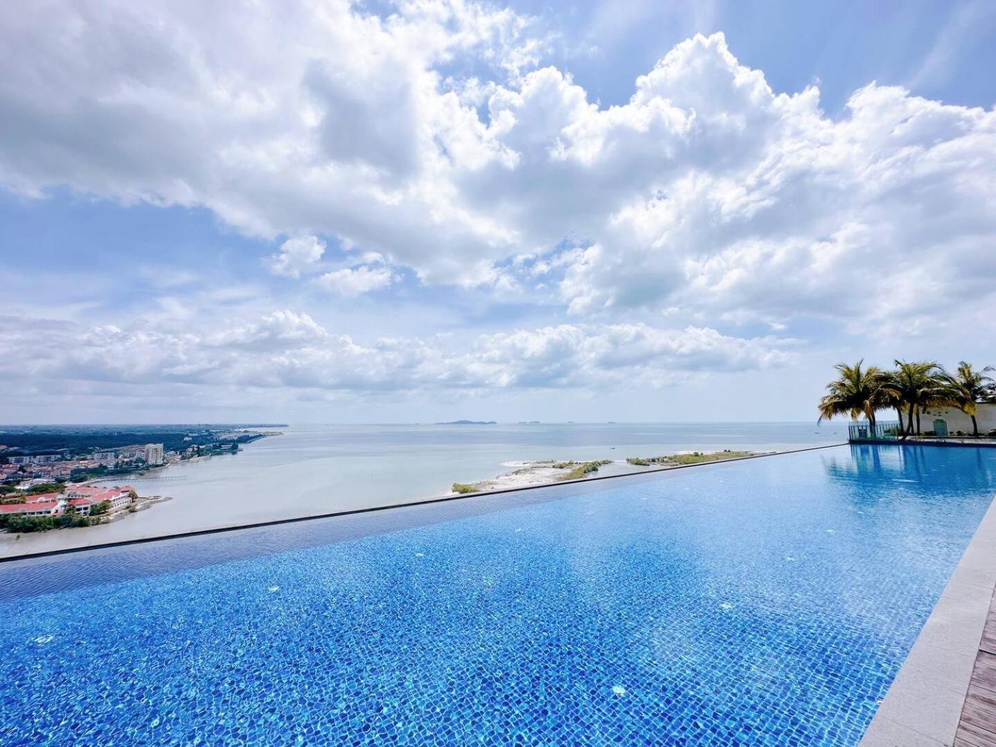 Silverscape Seaview Residence Melaka Exteriör bild