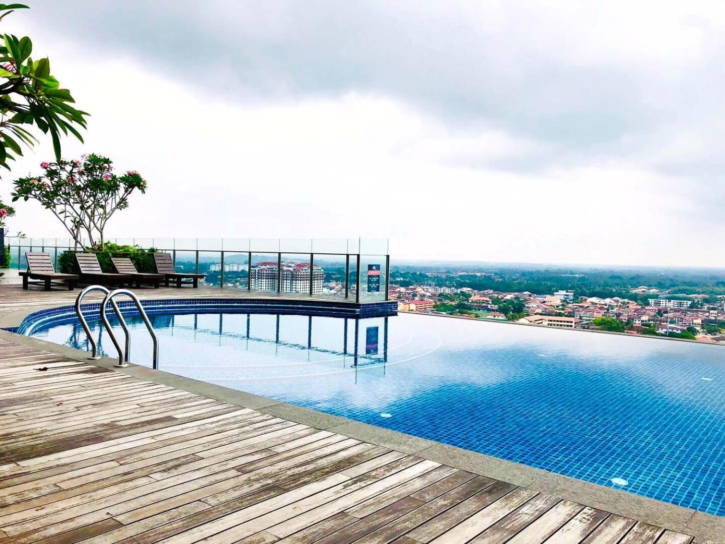 Silverscape Seaview Residence Melaka Exteriör bild